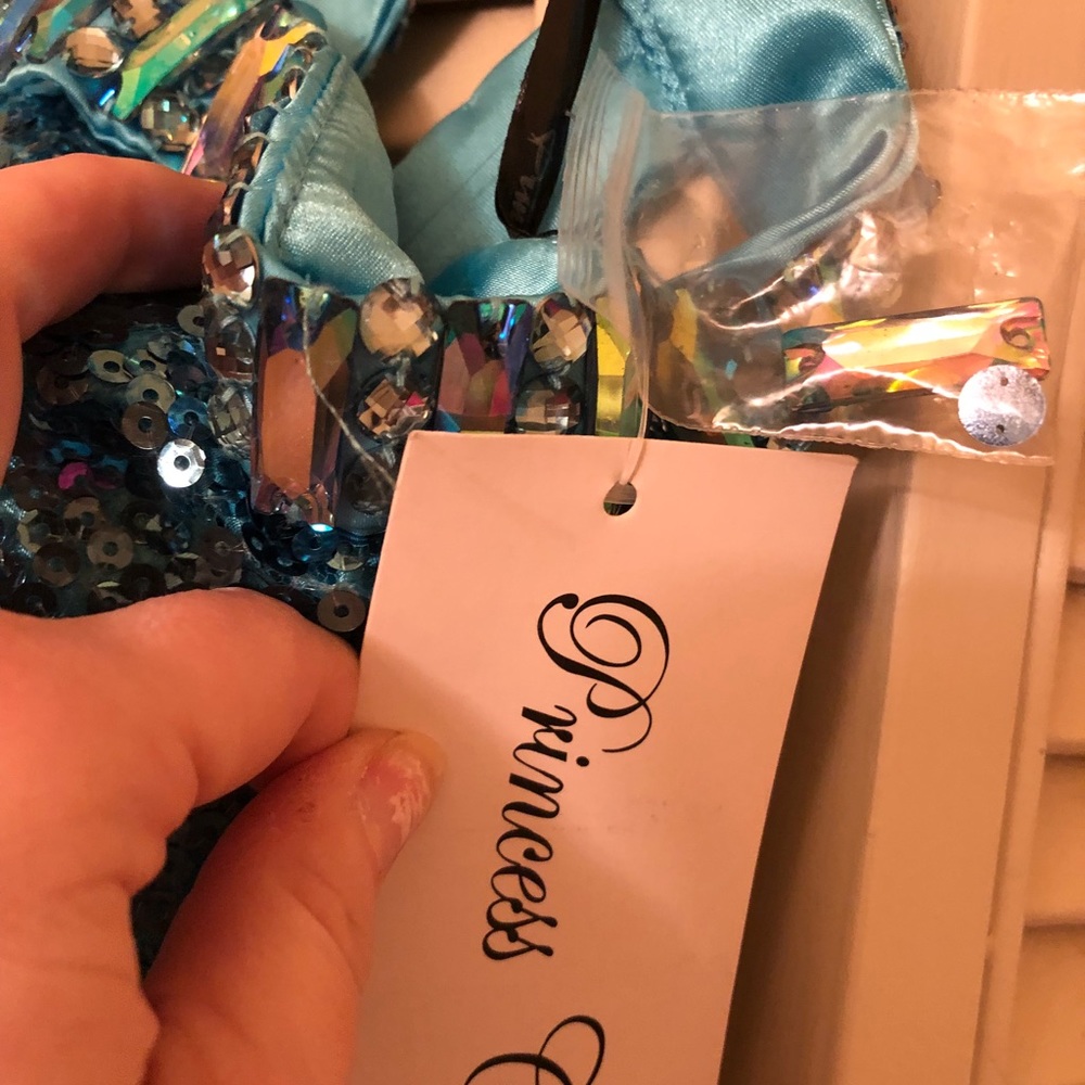 Sky Blue Pageant/Prom Dress Size 6 - Picture 7 of 7